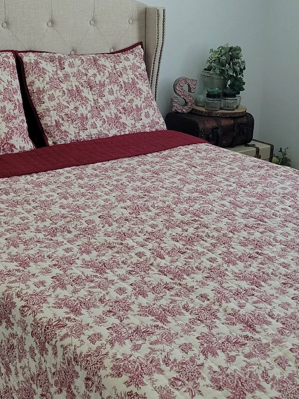 Bee & Willow French Country Classic Vintage Print Toile Floral Quilt/3 Shams
